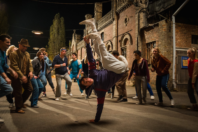 Breakdance in der DDR: »Dessau Dancers« // Filmtipp