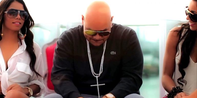 Fat Joe & Remy Ma feat. Jay Z, French Montana, Meek Mill, Fabolous & Jadakiss – All The Way Up (Megamix) // Track